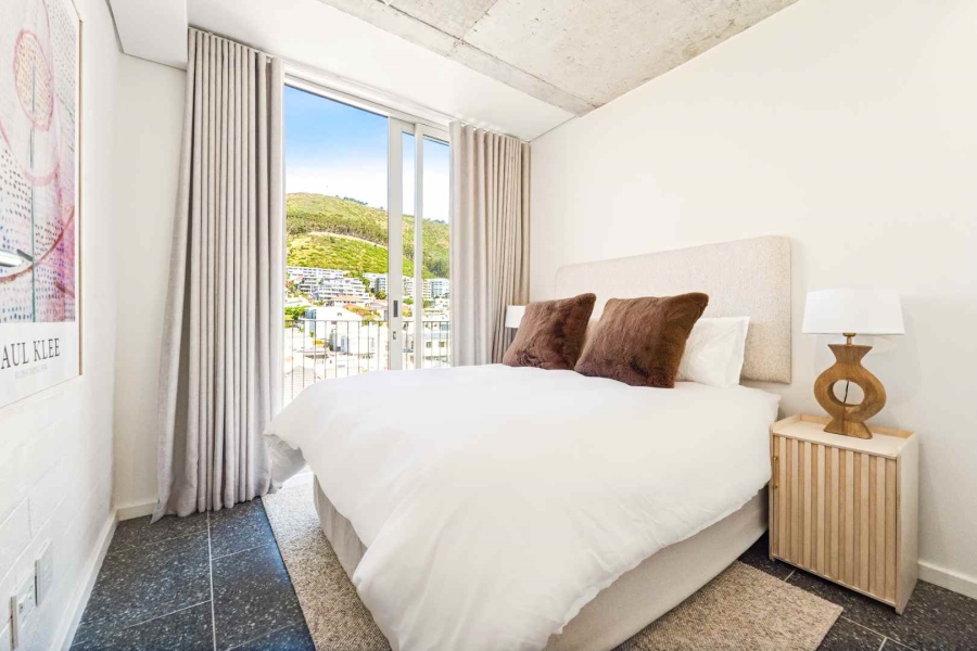 To Let 1 Bedroom Property for Rent in Sea Point Western Cape